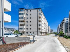 Berceni Apartament 3 camere, decomandat, etaj 5